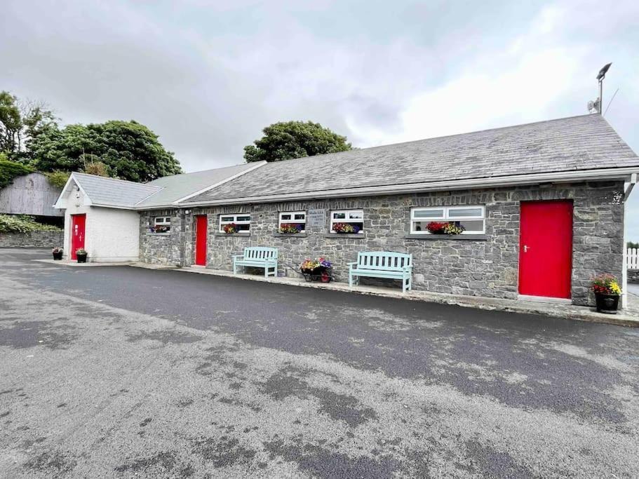 Tom Rocky'S Farmyard Villa Templemore Dış mekan fotoğraf