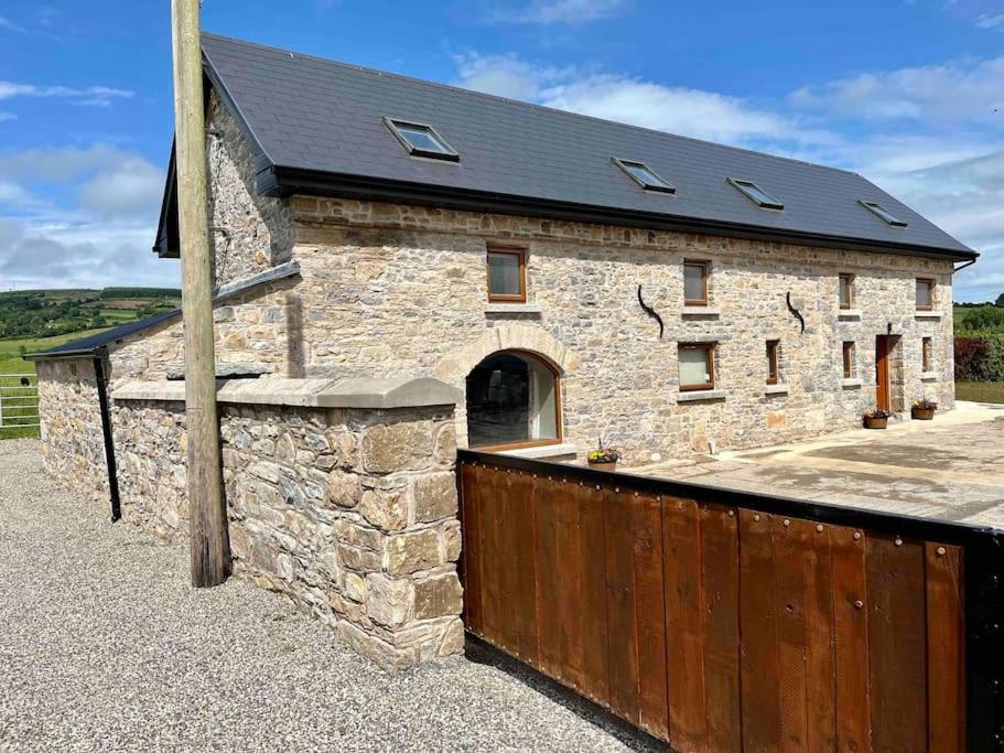 Tom Rocky'S Farmyard Villa Templemore Dış mekan fotoğraf